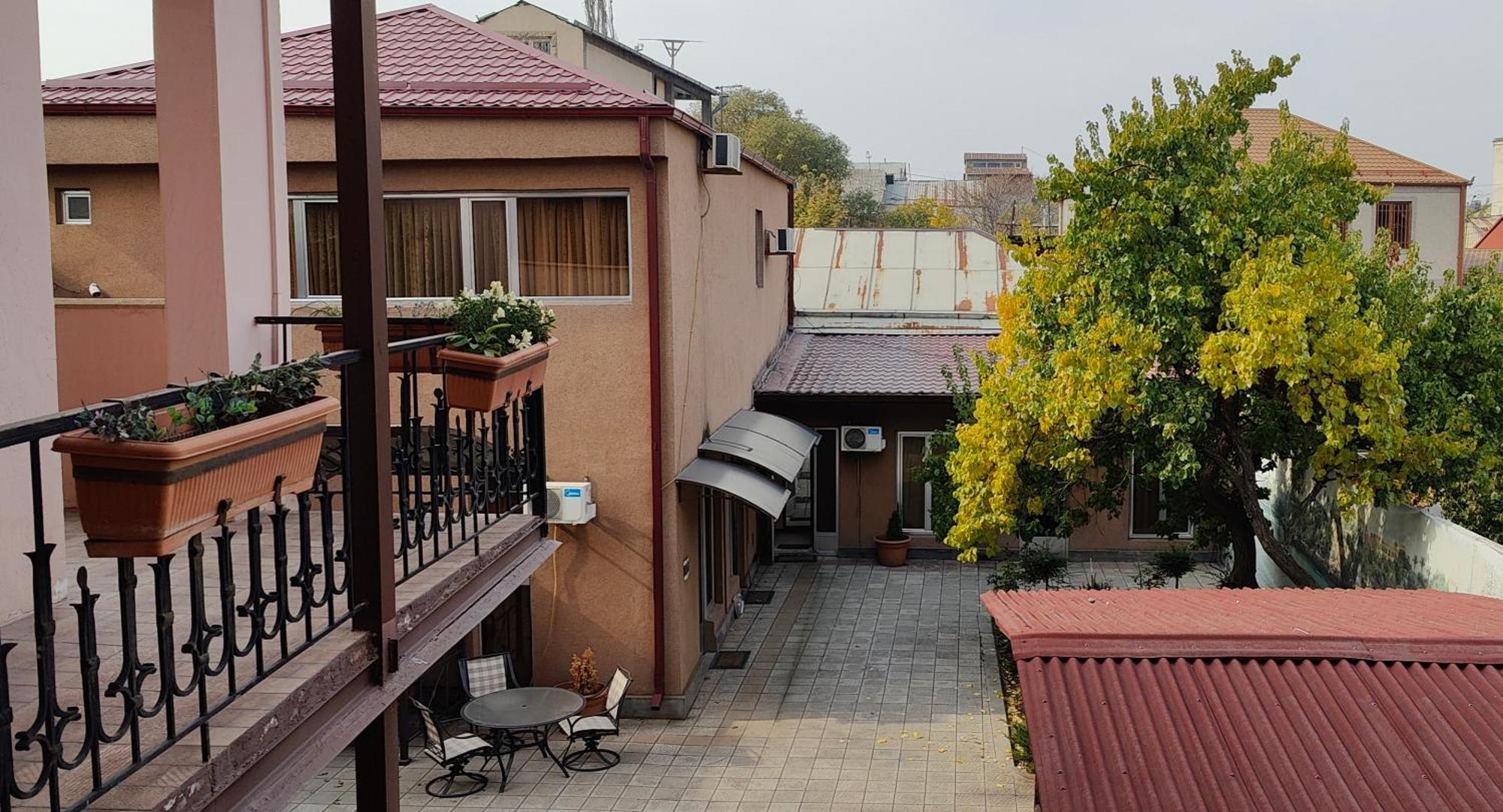 Areg Hotel Erivan Dış mekan fotoğraf