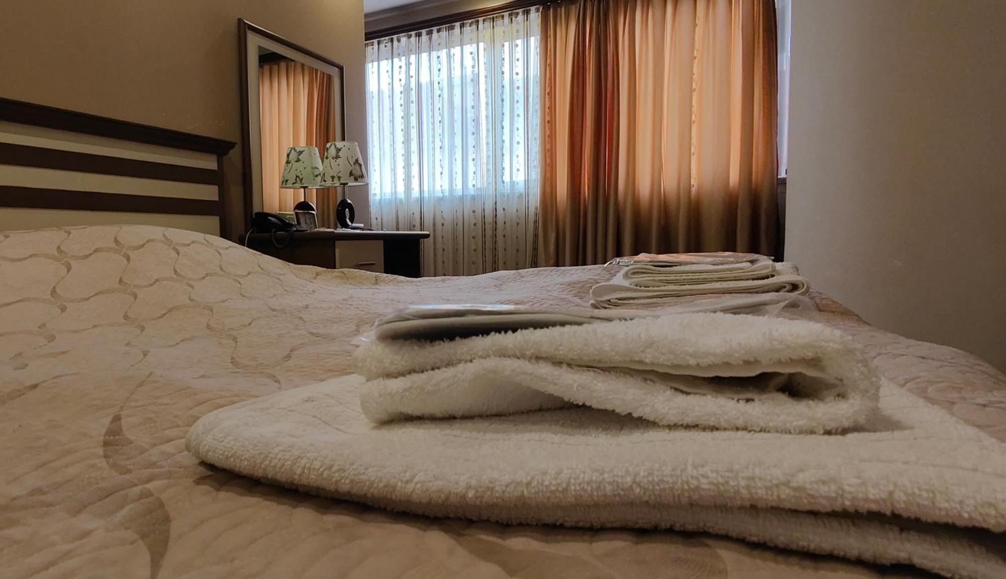 Areg Hotel Erivan Dış mekan fotoğraf