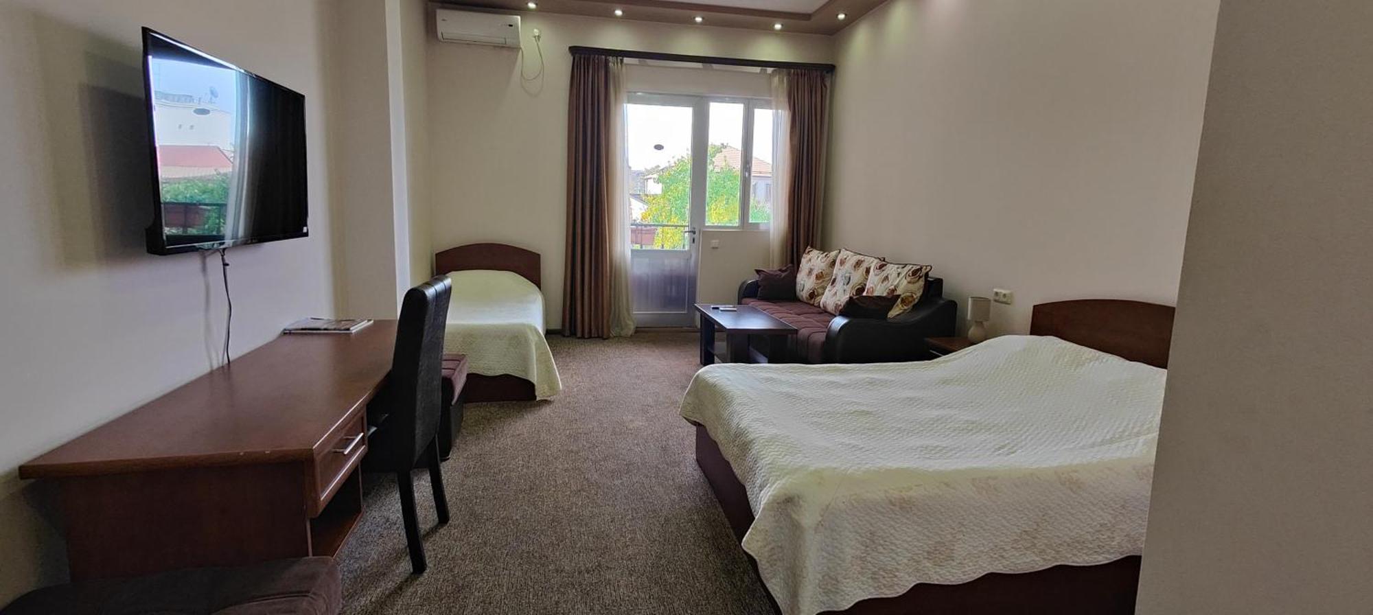 Areg Hotel Erivan Dış mekan fotoğraf